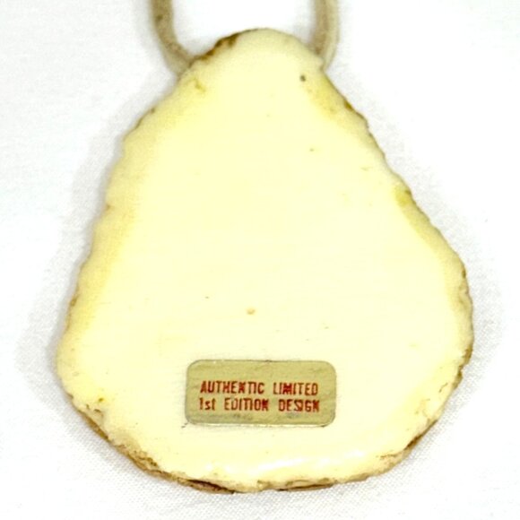 Southwestern Necklace/Pendant Mother and Baby - Hand Painted on Wood - Signed - Picture 8 of 8